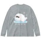 YouStoreの氷の上で眠るふわふわのアザラシ Big Long Sleeve T-Shirt