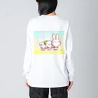 グッズショップKAZUの3匹電車ごっこけあうさ Big Long Sleeve T-Shirt