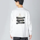 SANKAKU DESIGN STOREの背面 the finger FUCK SIGN。 全部不景気が原因だクソッタレ！ A Big Long Sleeve T-Shirt