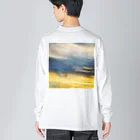 ThroughoutのThroughout Big Long Sleeve T-Shirt