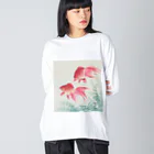 寿めでたや(ukiyoe)の日本画:小原古邨_金魚二匹 ビッグシルエットロングスリーブTシャツ