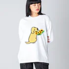 ハッピー・ラブラドールズの振り向くイエローラブラドールとひまわり Big Long Sleeve T-Shirt