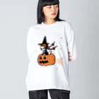 Mizna WadaのThe Pumpkin Riding Witch ビッグシルエットロングスリーブTシャツ