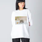 むぎこむ工房の上目遣いのハリネズミ Big Long Sleeve T-Shirt