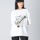 絵娯クリエイトのひのもとにゃんこ® 津軽三味線にゃんこ ビッグシルエットロングスリーブTシャツ