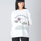 だっくのcollageart storeのβutterfly Big Long Sleeve T-Shirt