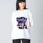 loveclonesのHAUNTED ハロウィンお化けと魔女の黒椅子 ビッグシルエットロングスリーブTシャツ