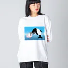 Drecome_Designの【手を取って・・・】海豚(イルカ)親子 ビッグシルエットロングスリーブTシャツ