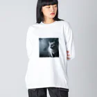 ZZRR12の「境界を見つめる猫の眼差し」 Big Long Sleeve T-Shirt