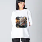 ニャーちゃんショップのヴェネツィアの運河でゴンドラに乗っているネコ Big Long Sleeve T-Shirt