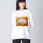 Yoshico-1655の幸せな夢をみる仔猫たち・油絵 ビッグシルエットロングスリーブTシャツ