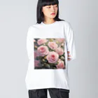 okierazaのペールピンクのバラの花束 ビッグシルエットロングスリーブTシャツ