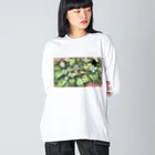 じこまんぞくのいちごたべたすぎうさぎ Big Long Sleeve T-Shirt