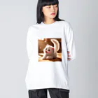 SAKUKOBAの頬紅をしたような可愛い子猫SAKUCAT Big Long Sleeve T-Shirt