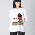 毛玉のおうちチャリティーグッズ販売suzuri部のI'M SCARED. ビッグシルエットロングスリーブTシャツ