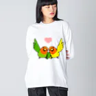 まめるりはことりのハイタッチなかよしコザクラインコ【まめるりはことり】 ビッグシルエットロングスリーブTシャツ