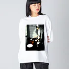 Danke Shoot Coffeeの粥を調理する女性 Big Long Sleeve T-Shirt