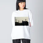 豆乳ラテの夕方の街のシルエット Big Long Sleeve T-Shirt