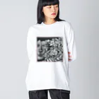 bourutarouのOne person Big Long Sleeve T-Shirt