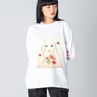 mofumofuの女性とバラ ビッグシルエットロングスリーブTシャツ