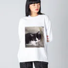 みーのお部屋 のおすまし猫 テールくん ビッグシルエットロングスリーブTシャツ