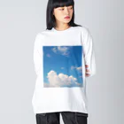 噛み噛み社長とにゃんこ達。の空③ ビッグシルエットロングスリーブTシャツ