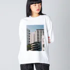 idmの人がいない建物 ビッグシルエットロングスリーブTシャツ