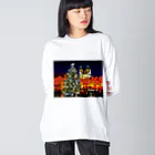 GALLERY misutawoのプラハ 夜のクリスマスツリーとティーン教会 ビッグシルエットロングスリーブTシャツ