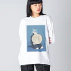 巣箱の女の子と月 ビッグシルエットロングスリーブTシャツ