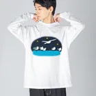 小鳥と映画館の夜のユリカモメ Big Long Sleeve T-Shirt