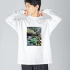 FIRE FLYの多様性の森 Big Long Sleeve T-Shirt