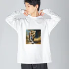 P.H.C（pink house candy）の獲物を求めて歩くヒョウのグッズ Big Long Sleeve T-Shirt