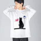 幸運のしっぽの黒猫と花 ビッグシルエットロングスリーブTシャツ