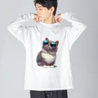 AQUAMETAVERSEのサングラスをかけた、かわいいネコ Marsa 106 ビッグシルエットロングスリーブTシャツ