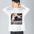 feliceのカーペットでごろんとする猫 Big Long Sleeve T-Shirt