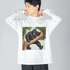 namuhatimanの木を登っているゴリラ Big Long Sleeve T-Shirt