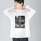 Colorful Canvasの光る黒い十字架 Big Long Sleeve T-Shirt