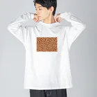 シマのキリン柄に期待をこめて Big Long Sleeve T-Shirt