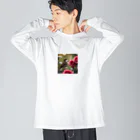 Sunbathingの赤いバラとキンクロハジロ Big Long Sleeve T-Shirt