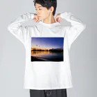 ま、の東京の夕方 ビッグシルエットロングスリーブTシャツ