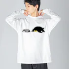 ゴロニャーのダサT屋さんの滑るペンギンの親子　ボールヘッズ Big Long Sleeve T-Shirt