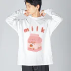 ひるね本箱　Hirune Honbako のいちごミルク ビッグシルエットロングスリーブTシャツ