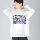 MARiNECCOのhydrangea Big Long Sleeve T-Shirt