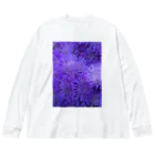 piroskaのふわふわ紫色の花 Big Long Sleeve T-Shirt