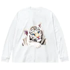 ちゅんきちショップのホワイトタイガーの赤ちゃん Big Long Sleeve T-Shirt