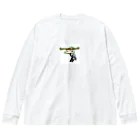 きんぎょのハンガーにぶら下がったゴリラ Big Long Sleeve T-Shirt