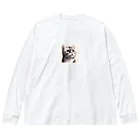 獣医学生の高橋さんの斜め上を見る猫 Big Long Sleeve T-Shirt