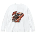 River book designのスポーティな赤い車がセンターに駐車。 ビッグシルエットロングスリーブTシャツ