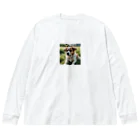 kokin0の草むらで斜めを見つめる犬 dog looking for the anywhere ビッグシルエットロングスリーブTシャツ