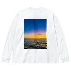 mizuphoto galleryのNight to the crescent moon ビッグシルエットロングスリーブTシャツ